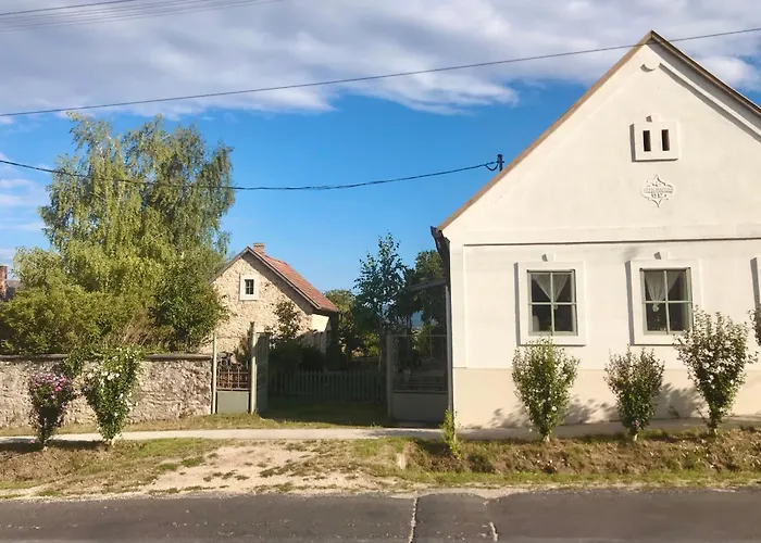 Dom wakacyjny O S Z A P O *